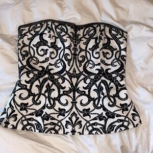 WHITE HOUSE | BLACK MARKET Corset Size 2 Sweet heart front ❤️‍🔥